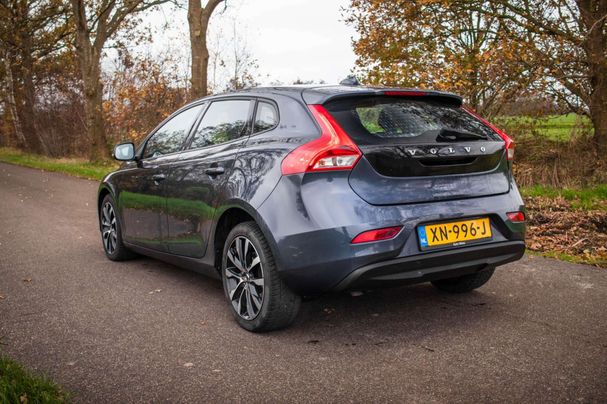 Volvo V40 T2 90 kW image number 15