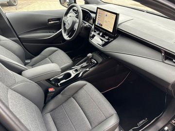 Car image 12