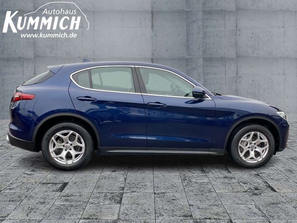 Alfa Romeo Stelvio 2.2 Diesel 16V Lusso 154 kW image number 3