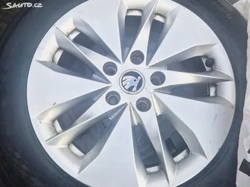 Car image 24