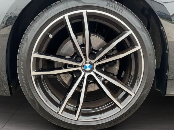 BMW 320d Touring xDrive 140 kW image number 12