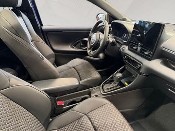 Car image 14