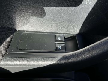 Car image 33