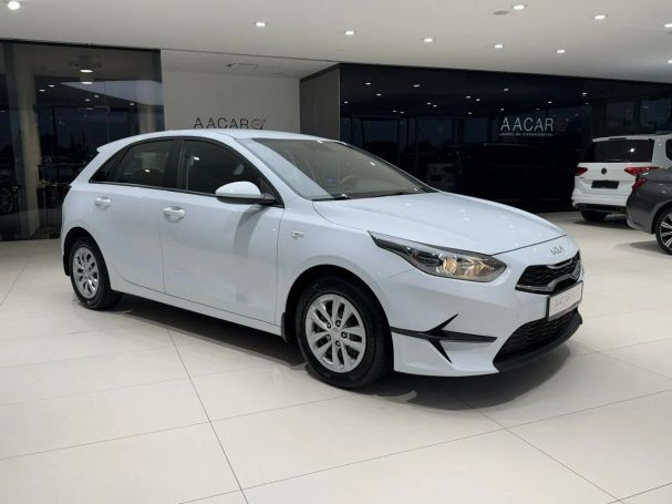 Kia Ceed 1.0 T-GDI 74 kW image number 2