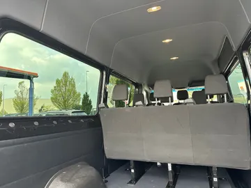 Car image 35