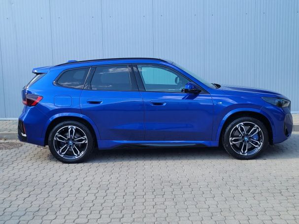 BMW iX1 xDrive30 M Sport 230 kW image number 6