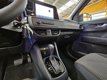 Car image 13