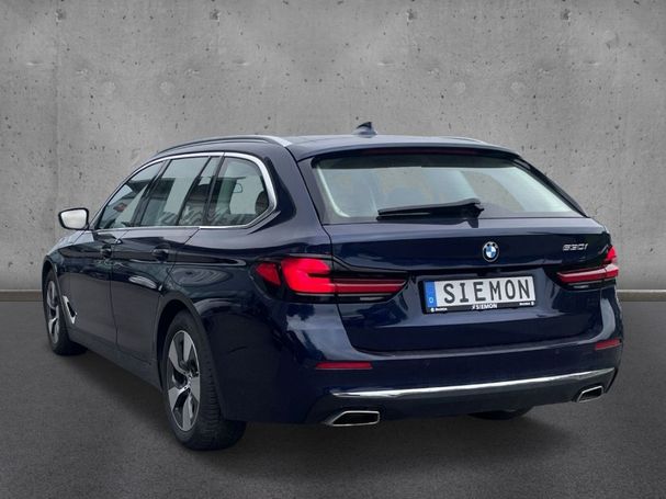 BMW 530i Touring Luxury Line 185 kW image number 4