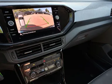Car image 32