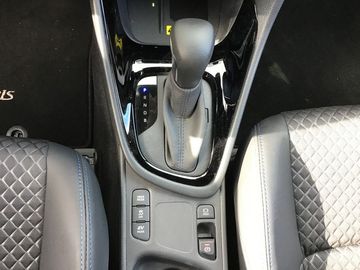 Car image 11