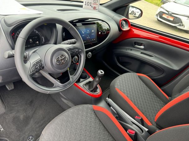 Toyota Aygo X 53 kW image number 12