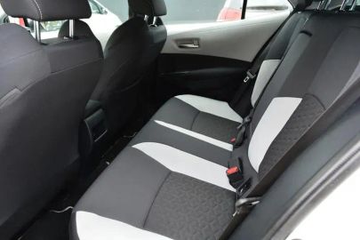 Car image 36