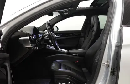 Car image 24