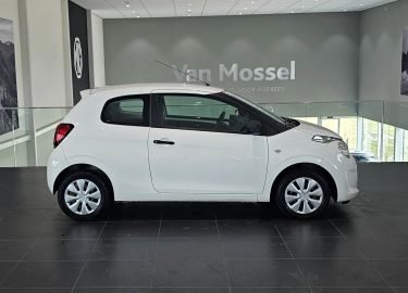 Car image 3