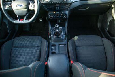 Car image 31