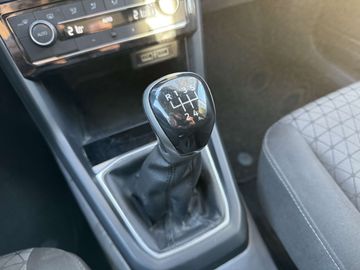 Car image 29