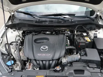 Car image 30