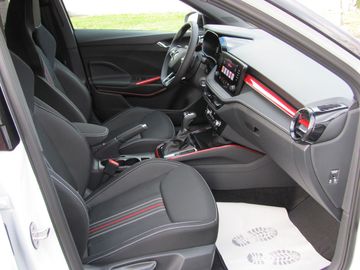 Car image 11