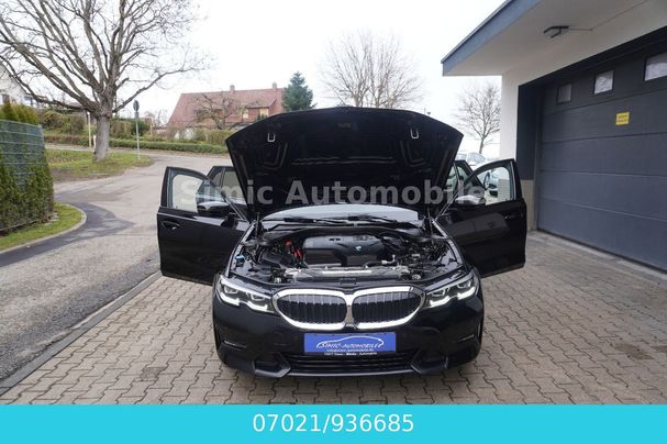 BMW 330i Touring xDrive Sport Line 190 kW image number 10