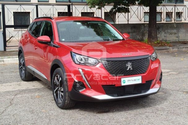 Peugeot 2008 BlueHDi 130 Allure EAT8 96 kW image number 2