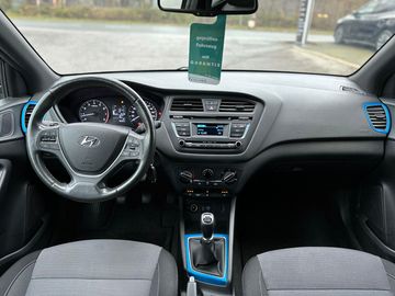 Car image 13