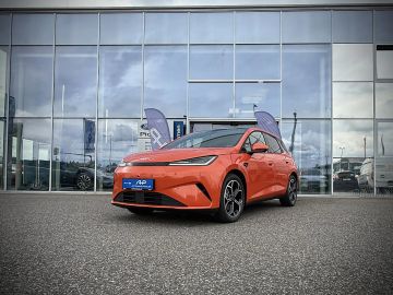 Car image 5