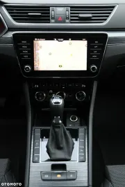 Car image 40