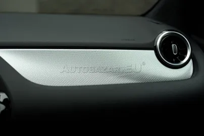 Car image 43