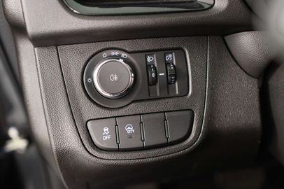 Car image 33