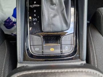 Car image 36