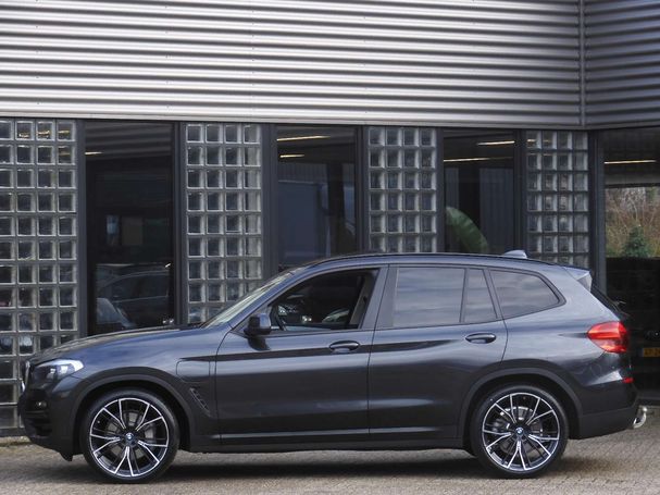 BMW X3 xDrive30e M 215 kW image number 3