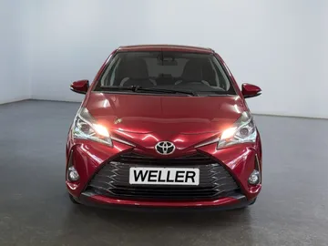 Car image 3