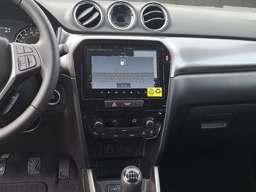 Car image 14