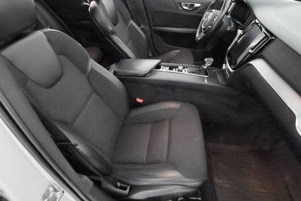 Volvo V60 D4 Momentum 140 kW image number 17