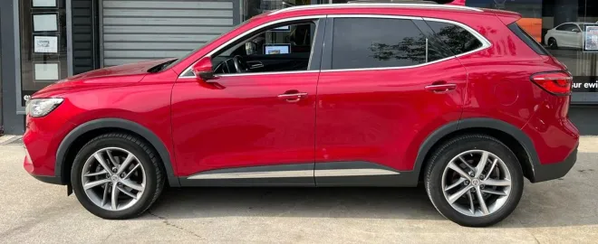 Car image 4