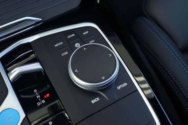 BMW iX3 210 kW image number 22