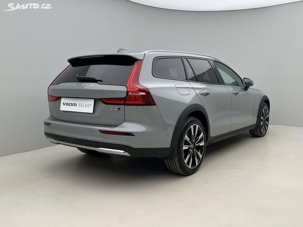 Volvo V60 Cross Country AWD B5 184 kW image number 14