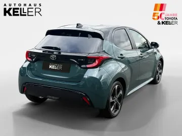 Car image 4