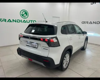Car image 4