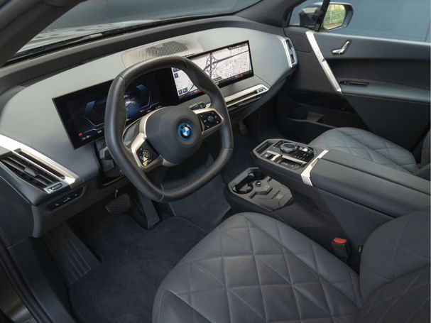 BMW iX xDrive50 385 kW image number 14