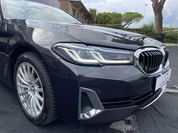 BMW 520d Touring Luxury Line 140 kW image number 26