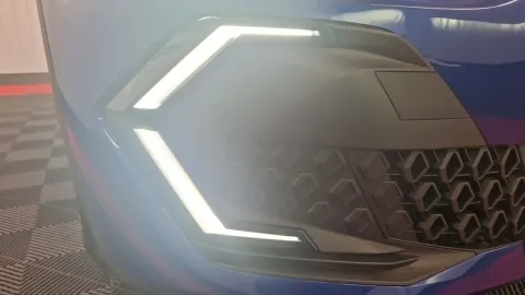 Car image 33