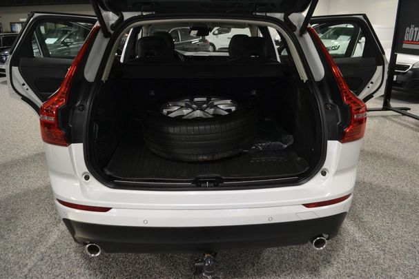 Volvo XC60 B4 Momentum 145 kW image number 14