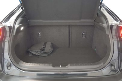 Car image 33