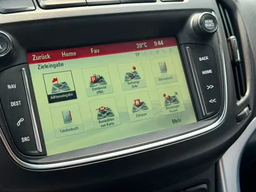 Car image 23
