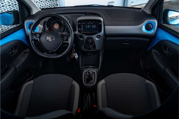 Toyota Aygo 54 kW image number 8