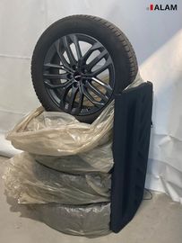 Car image 32