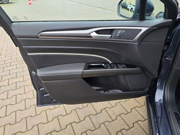 Car image 31