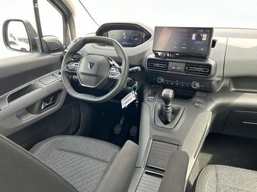 Car image 26