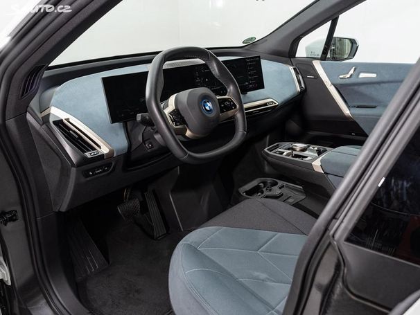 BMW iX xDrive40 240 kW image number 4